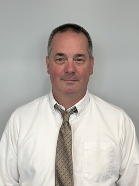 Staff member Dennis Ward from ID_4c9d17