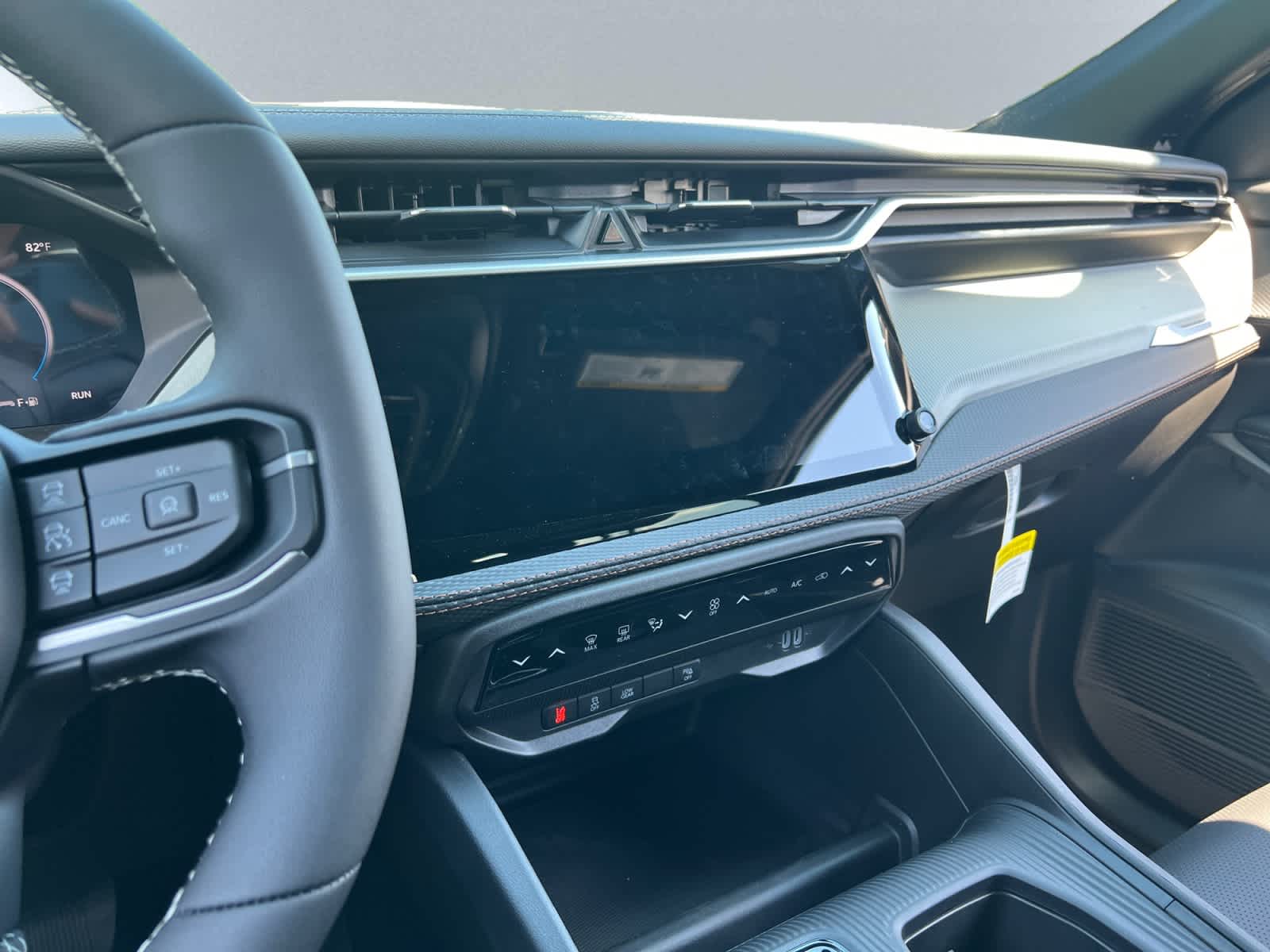new 2026 Jeep Cherokee car, priced at $42,815
