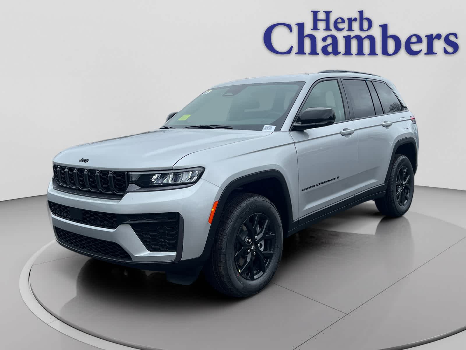 new 2026 Jeep Grand Cherokee car, priced at $48,170