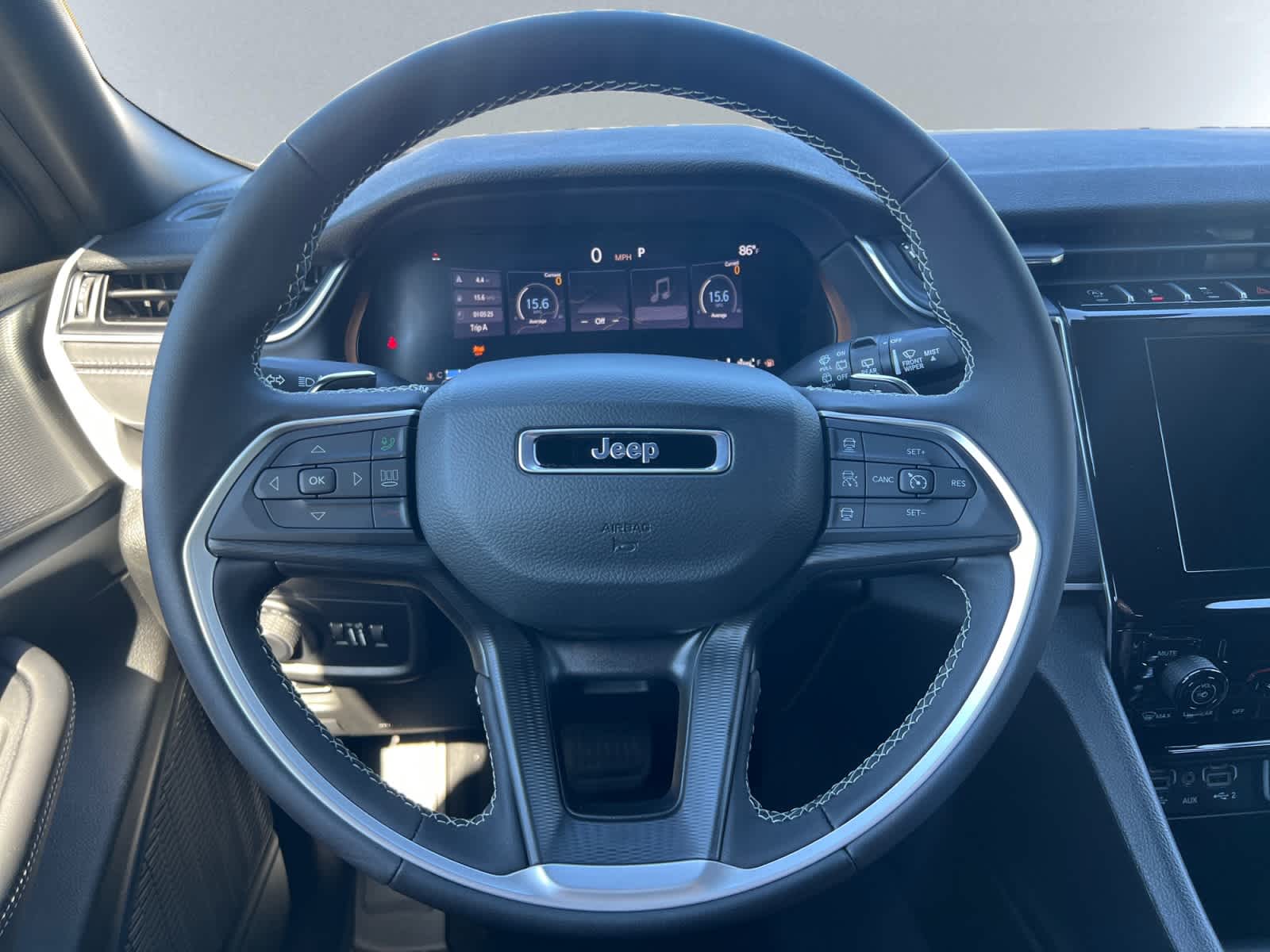 new 2025 Jeep Grand Cherokee car, priced at $38,775