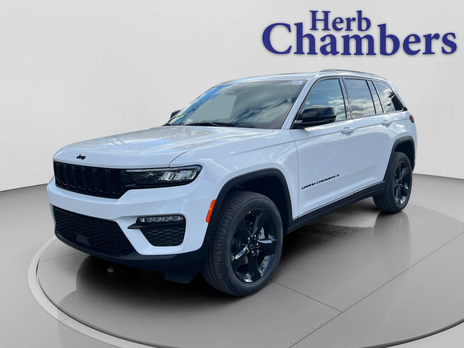 new 2025 Jeep Grand Cherokee car, priced at $49,340