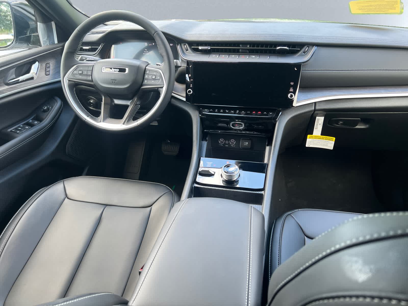 new 2026 Jeep Grand Cherokee car, priced at $45,960