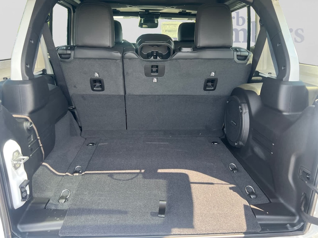 New 2026 Jeep Wrangler 4-DOOR SAHARA Sport Utility