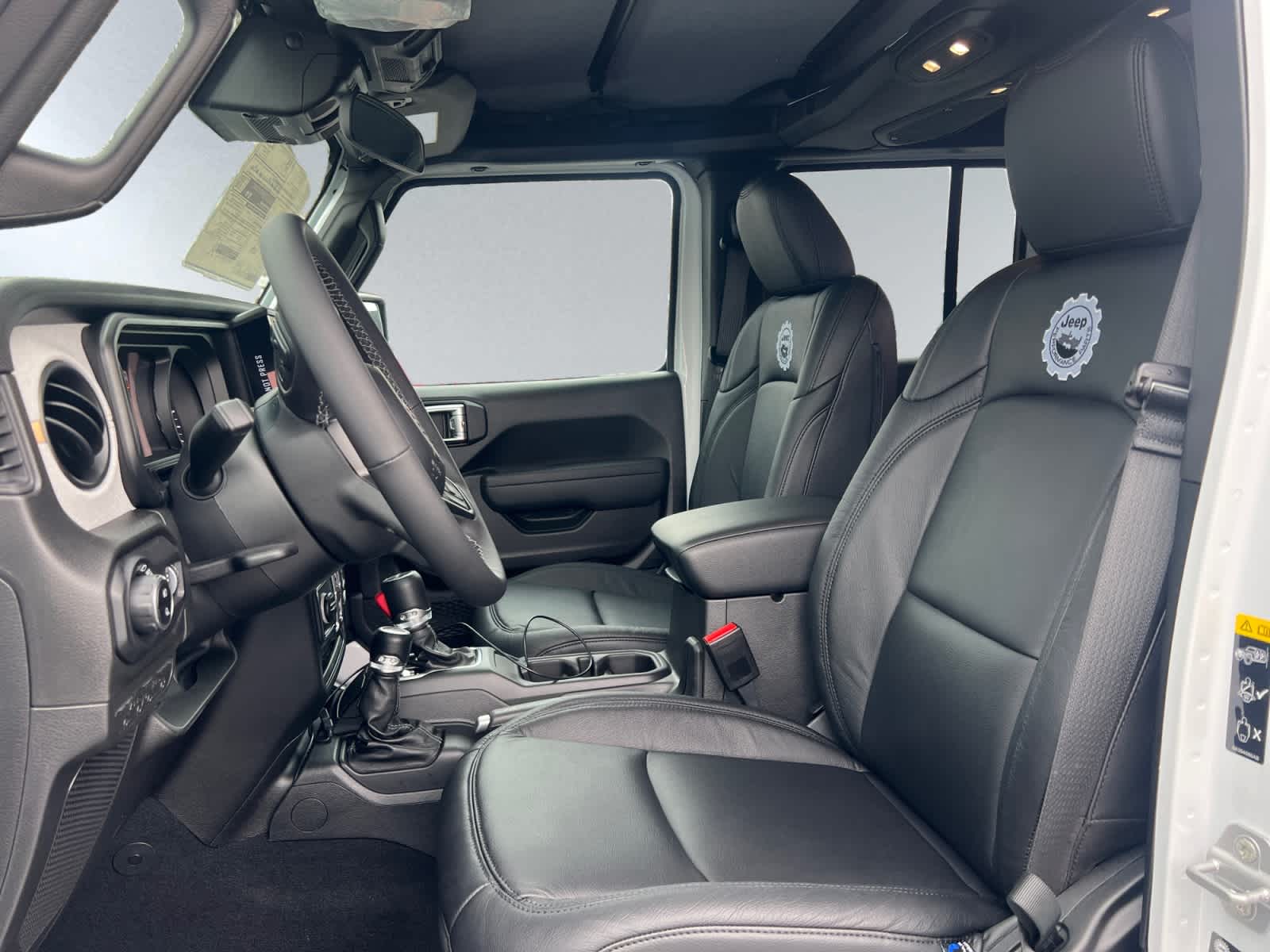 new 2025 Jeep Gladiator car, priced at $73,900