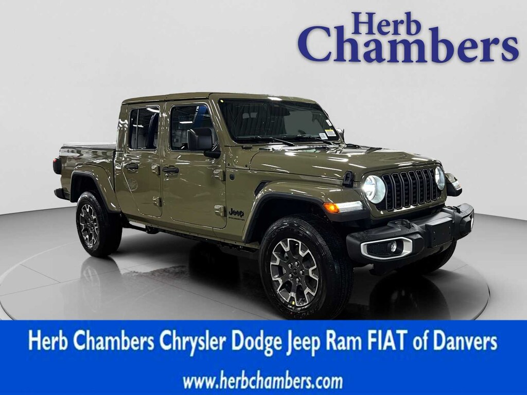 New 2026 Jeep Gladiator SAHARA 4X4 Pickup