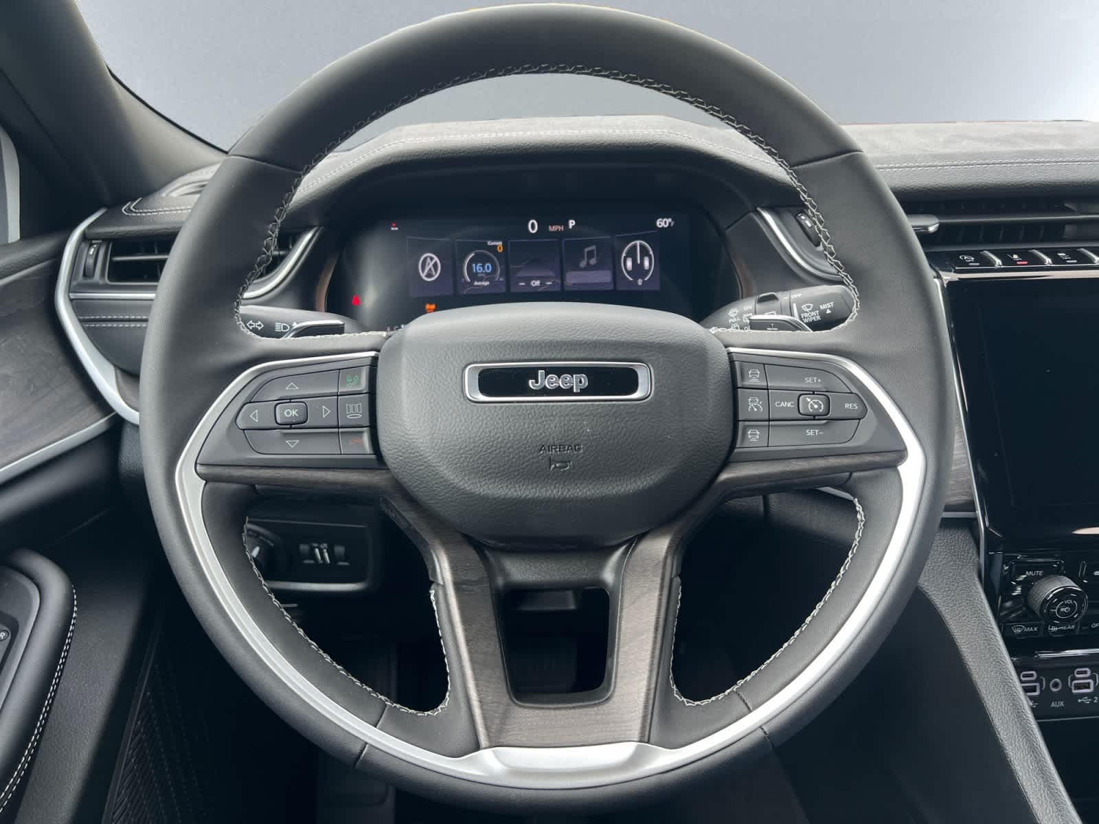 new 2025 Jeep Grand Cherokee car, priced at $47,405