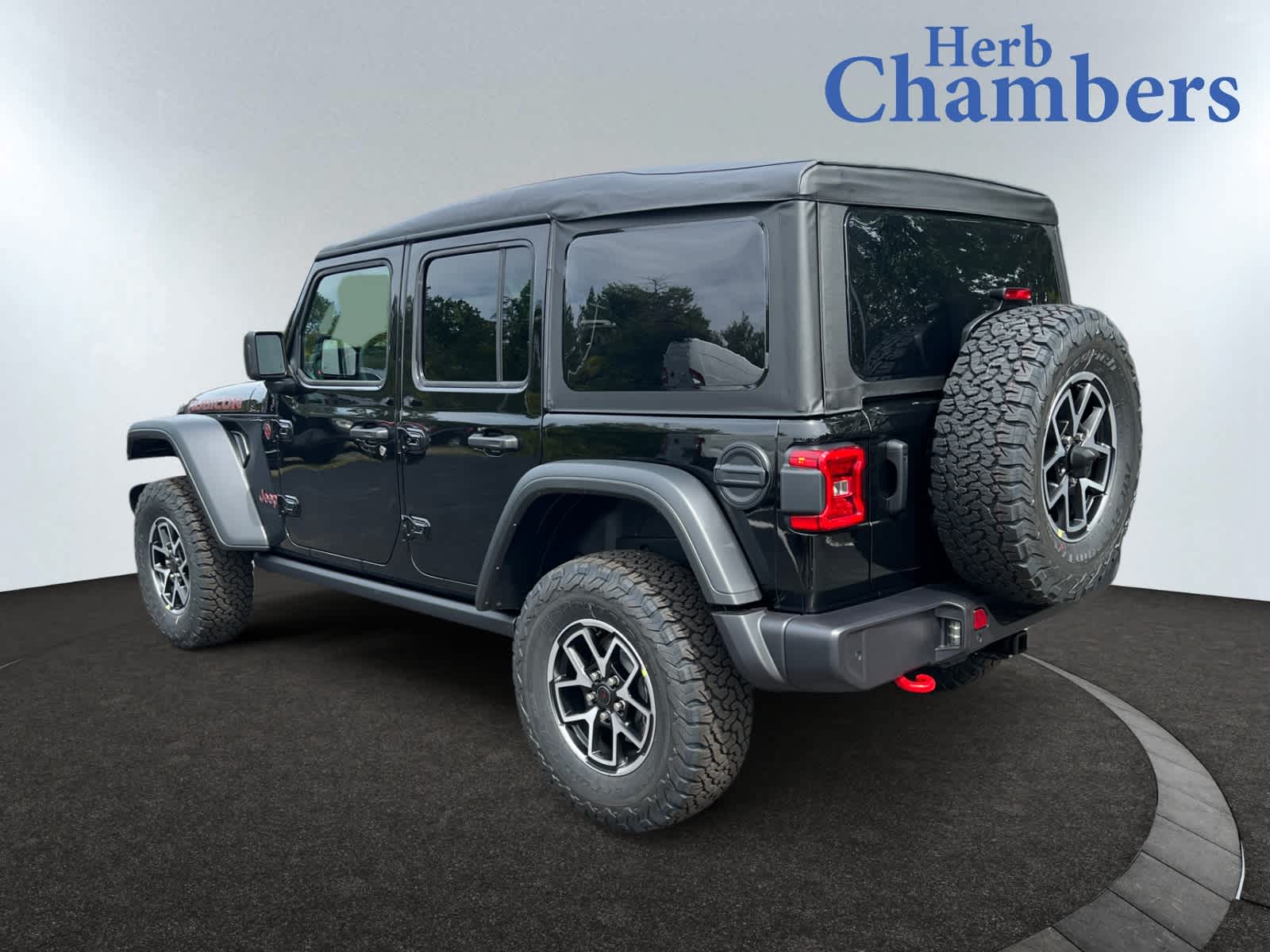 2025 Jeep Wrangler Rubicon photo 3