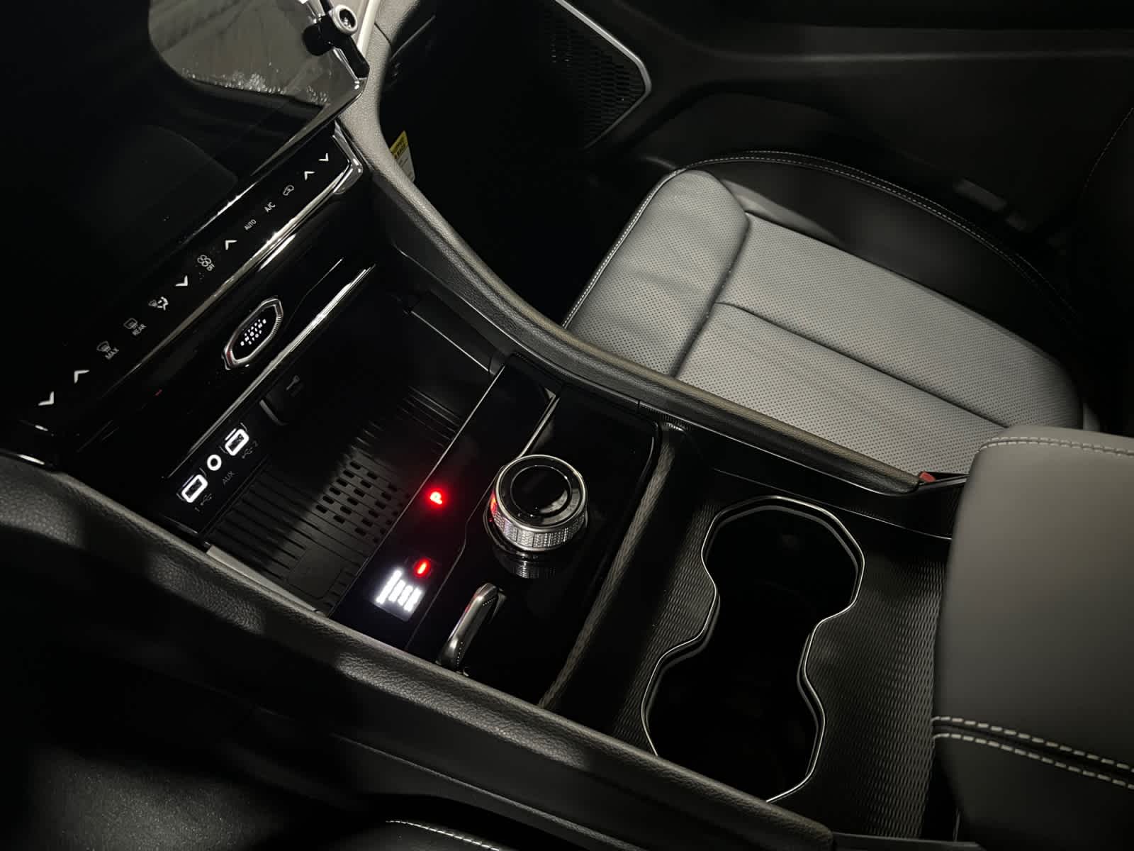 new 2026 Jeep Grand Cherokee car, priced at $52,805