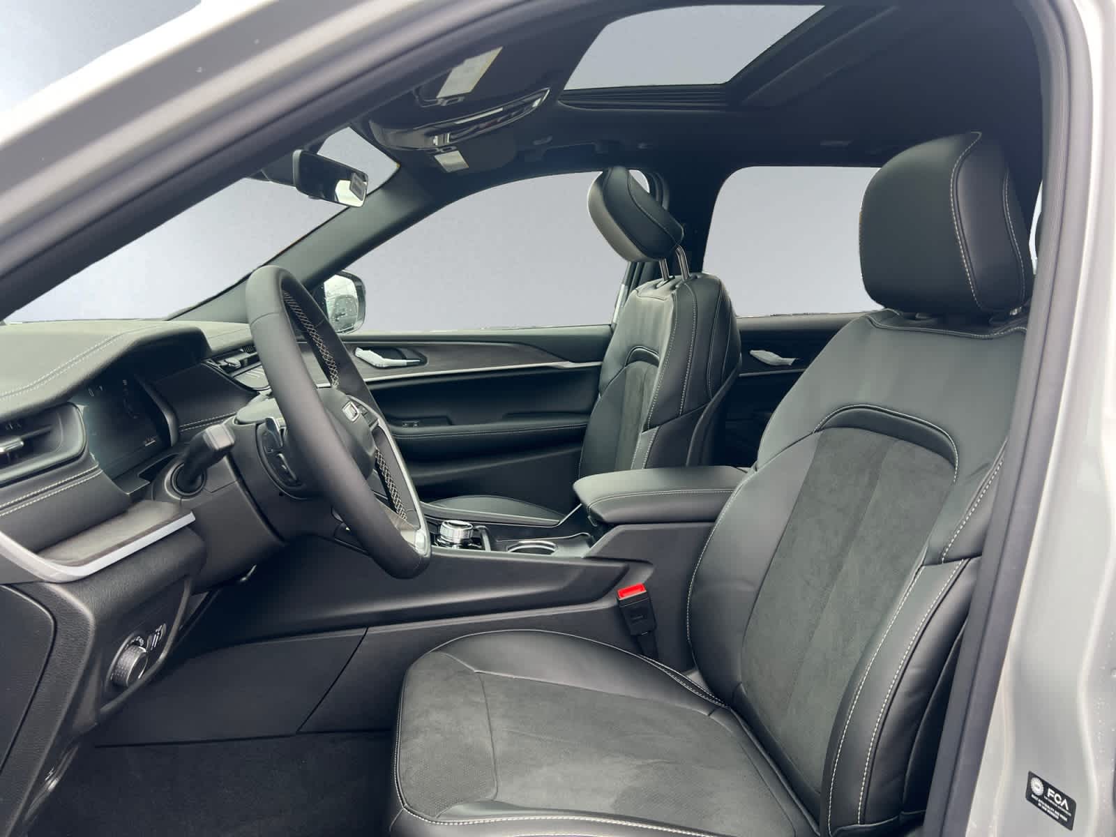 new 2026 Jeep Grand Cherokee car, priced at $48,170