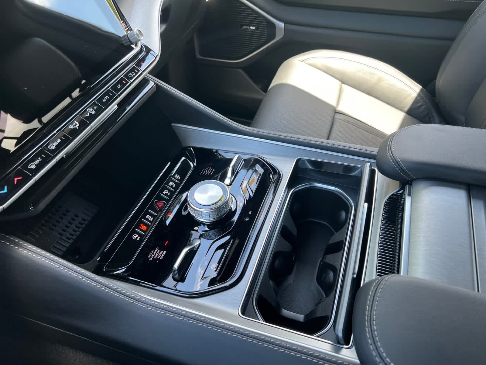 new 2026 Jeep Grand Wagoneer car, priced at $72,080