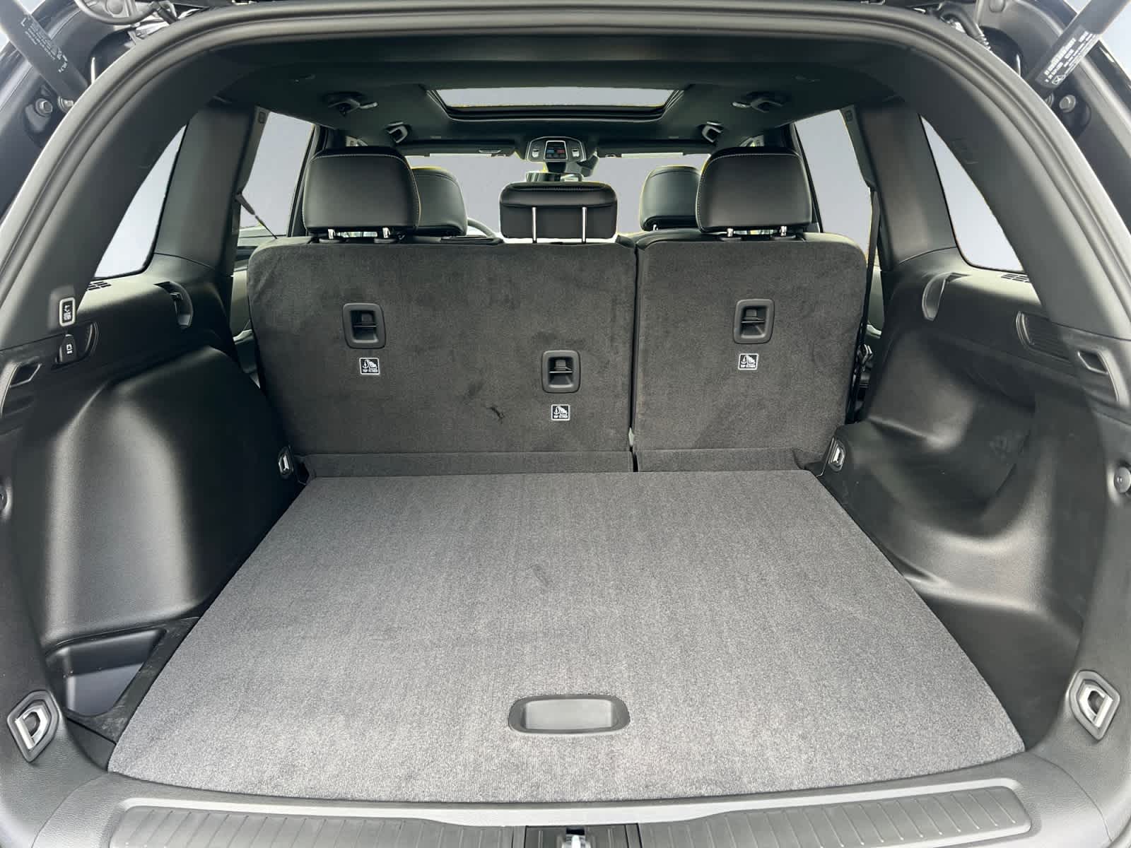 new 2025 Jeep Grand Cherokee car, priced at $47,405