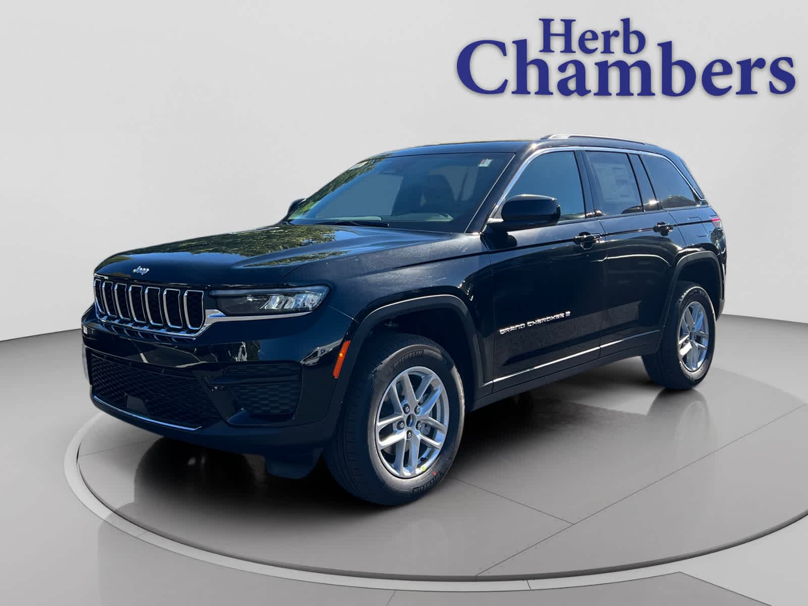 new 2025 Jeep Grand Cherokee car, priced at $38,775