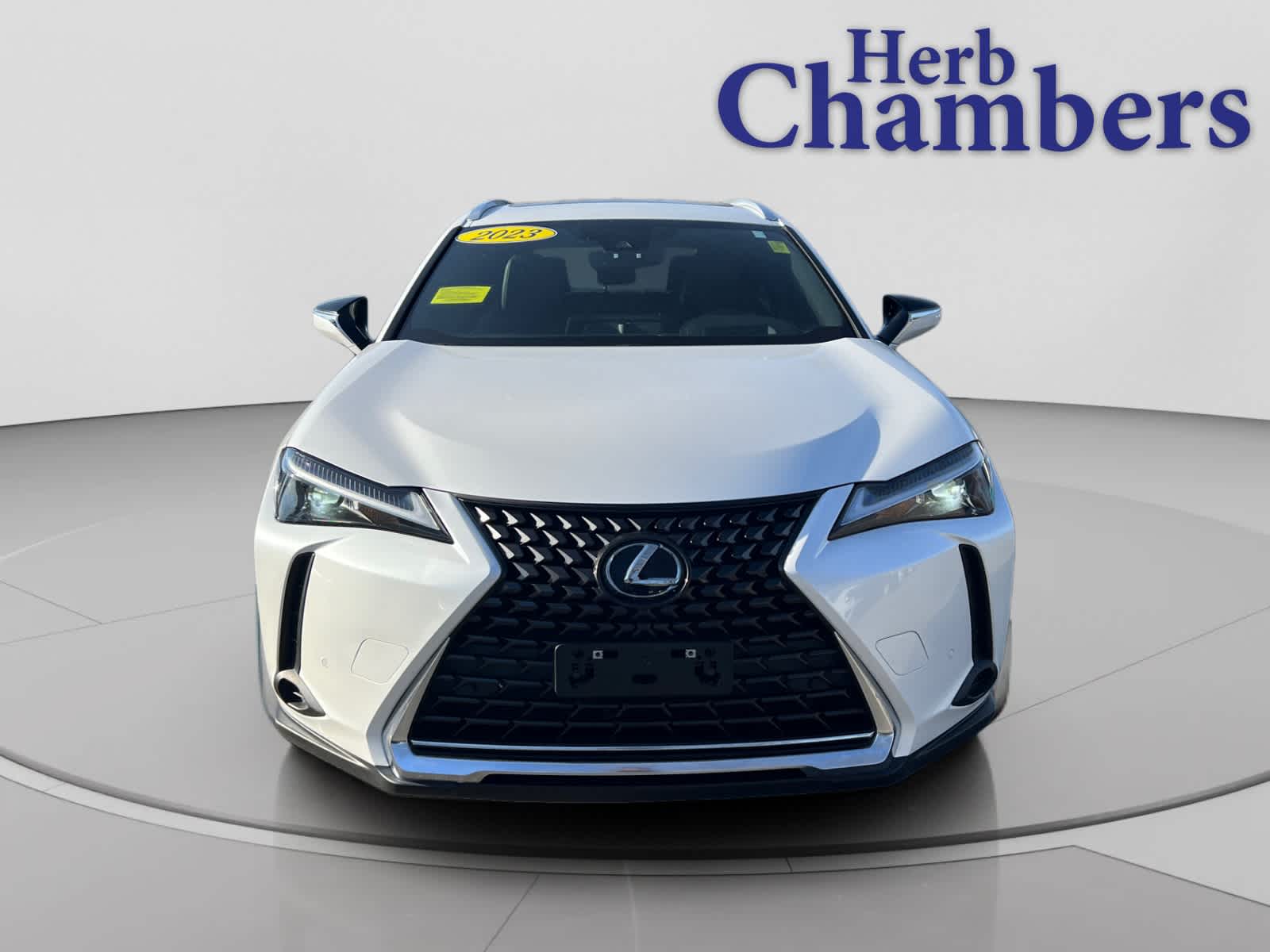 2023 Lexus UX 250h Premium photo 2