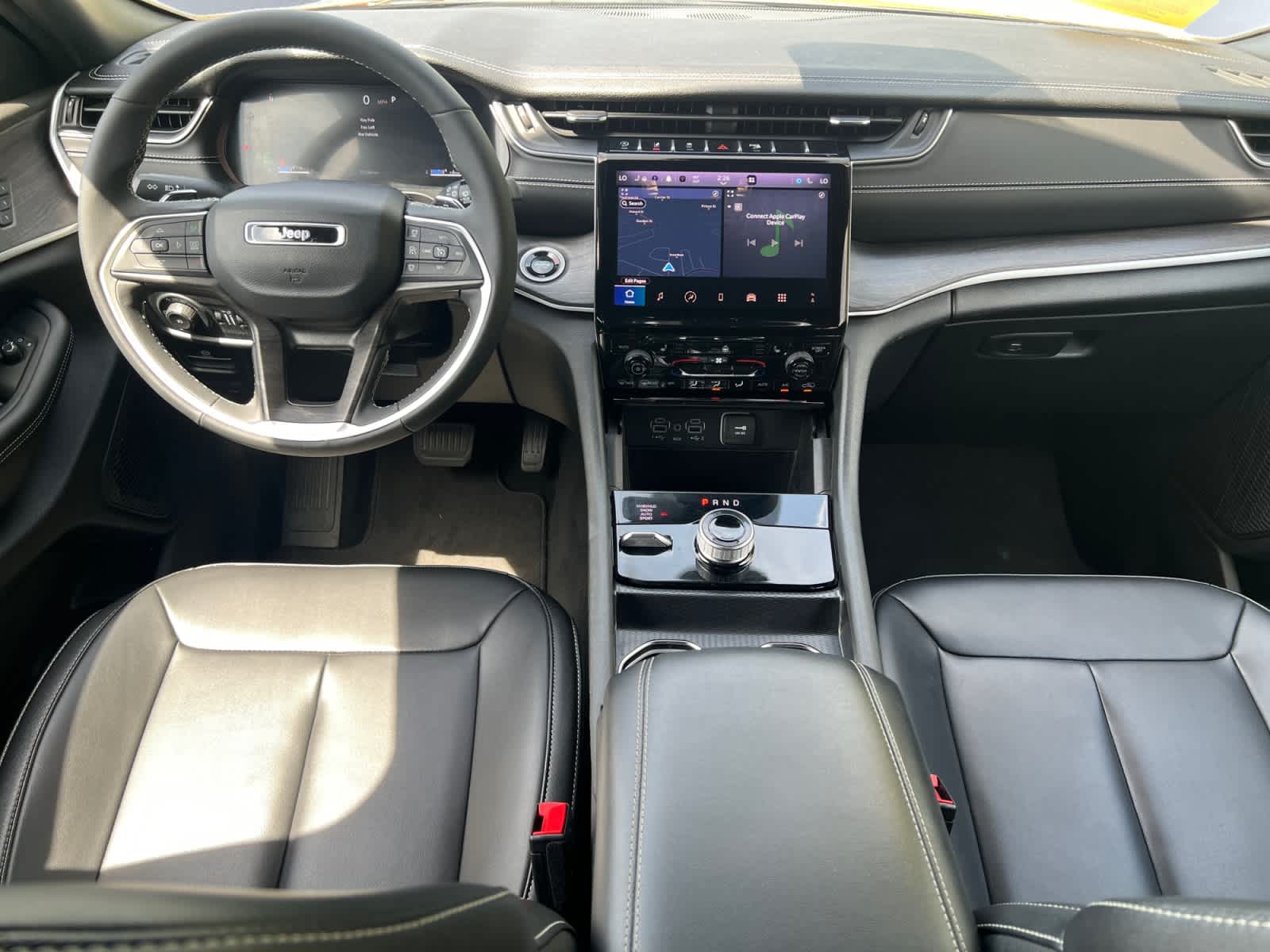 used 2024 Jeep Grand Cherokee car, priced at $37,397