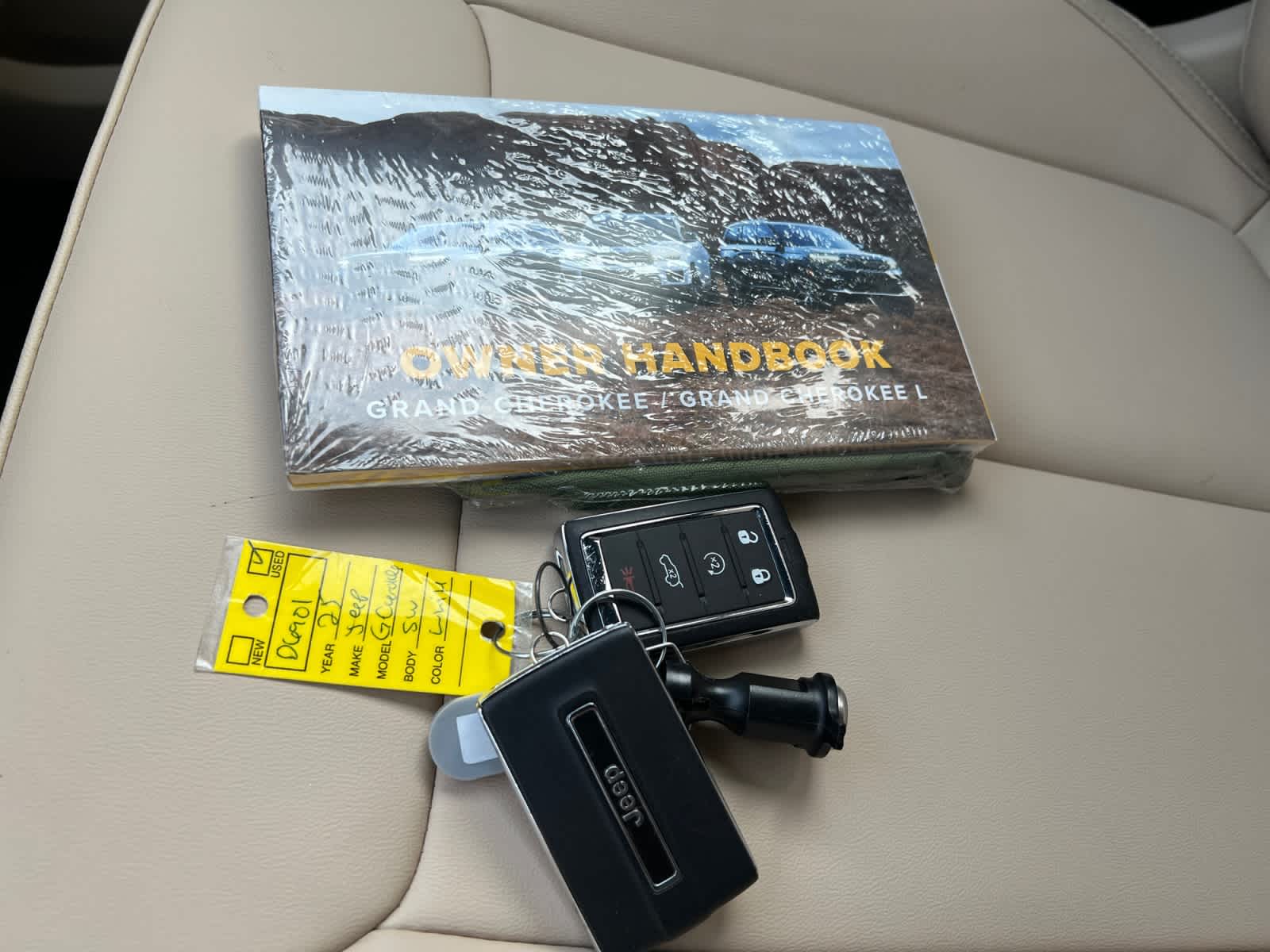 used 2025 Jeep Grand Cherokee car, priced at $43,497