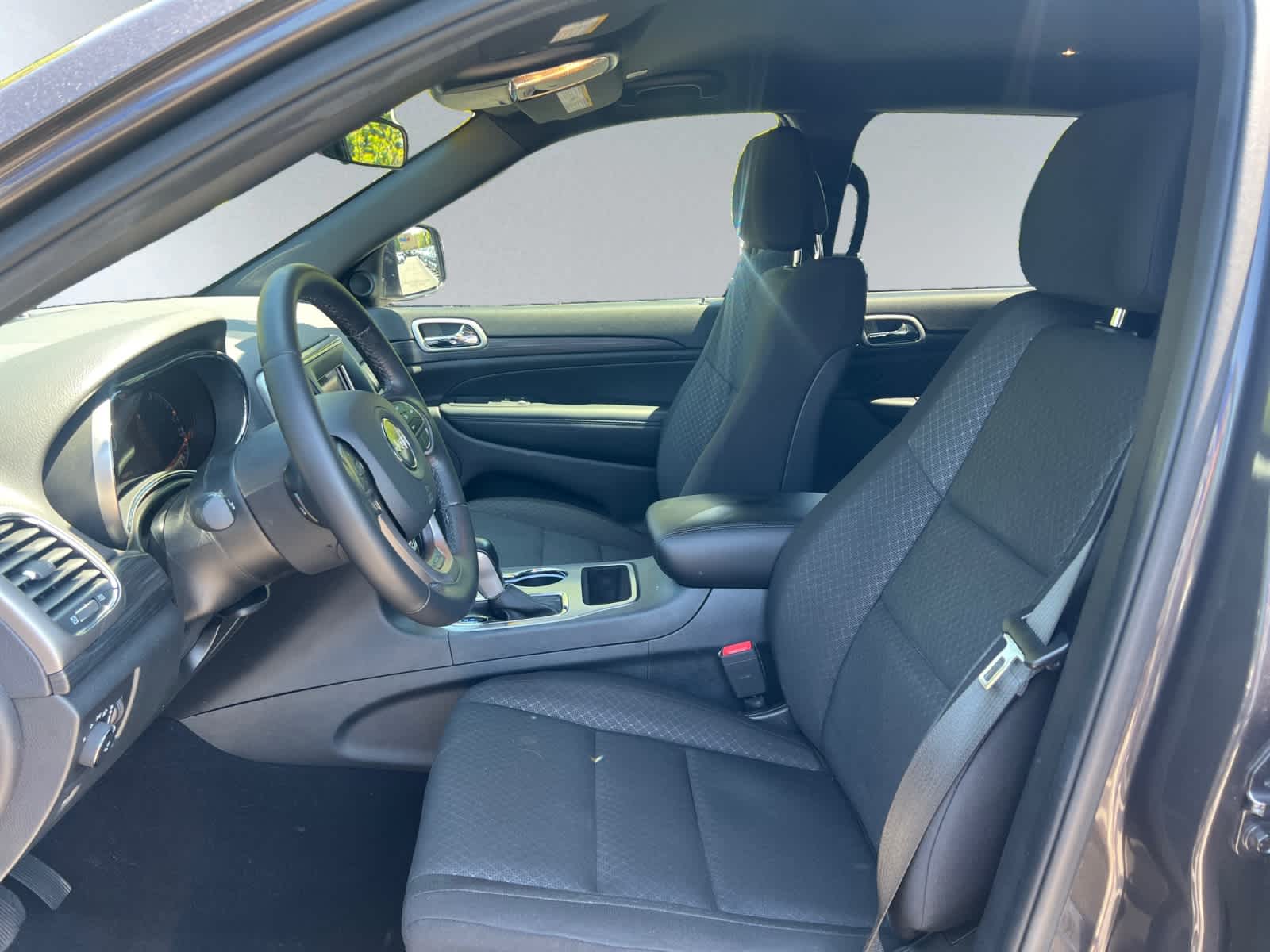 used 2020 Jeep Grand Cherokee car, priced at $23,097