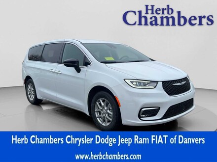 2026 Chrysler Pacifica SELECT Passenger Van