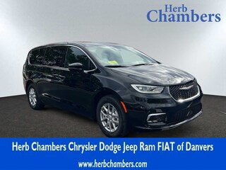 2026 Chrysler Pacifica SELECT Passenger Van