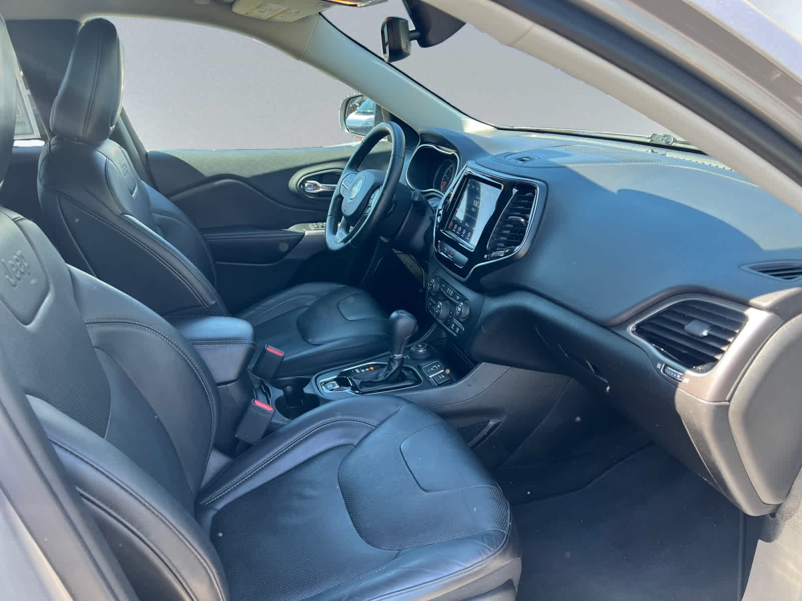 used 2019 Jeep Cherokee car, priced at $13,997