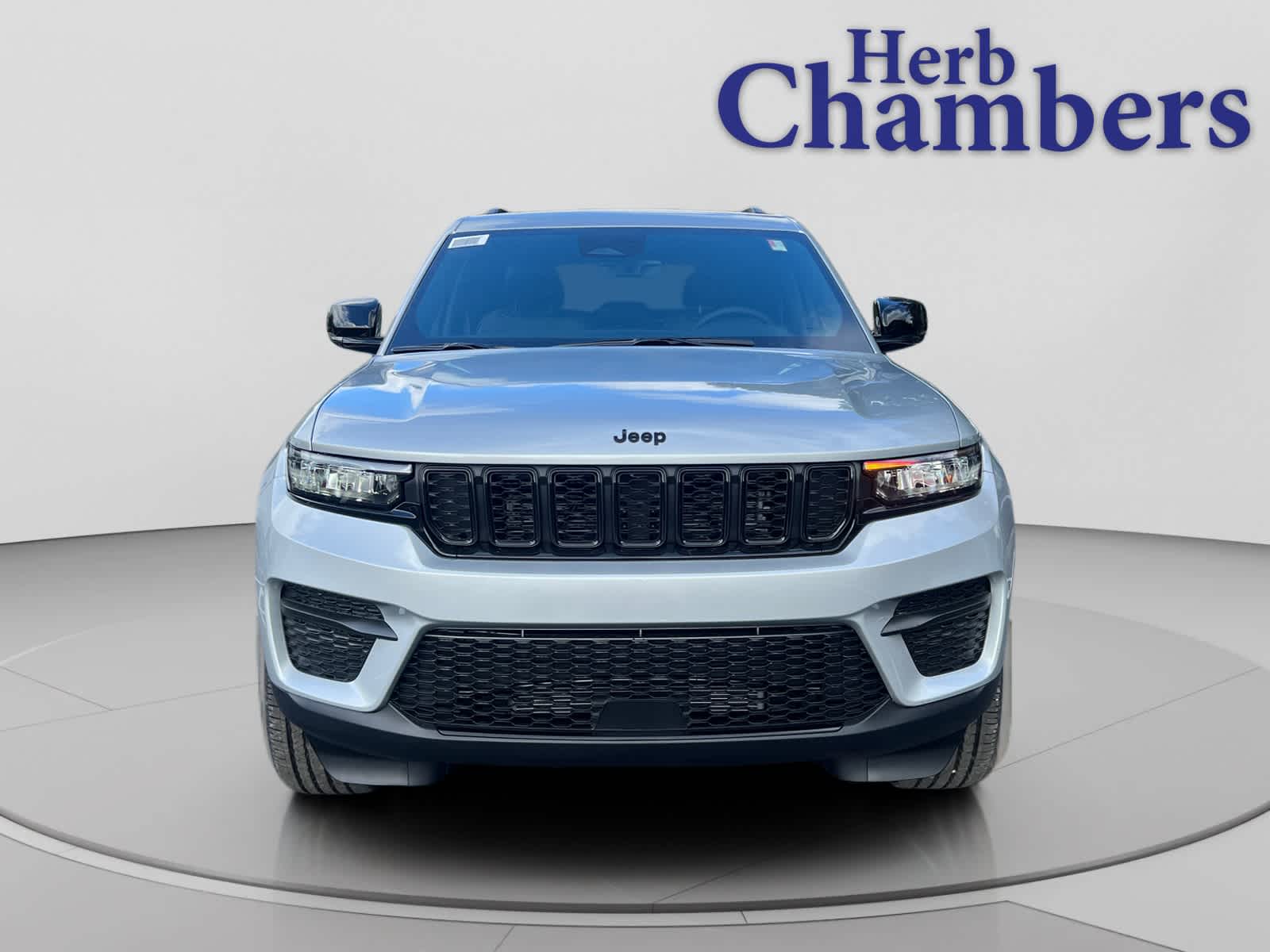 new 2025 Jeep Grand Cherokee car, priced at $44,775