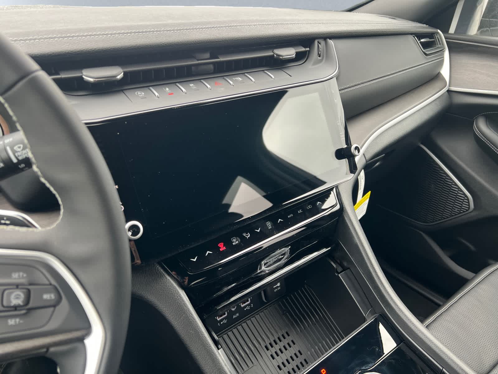 new 2026 Jeep Grand Cherokee car, priced at $54,225