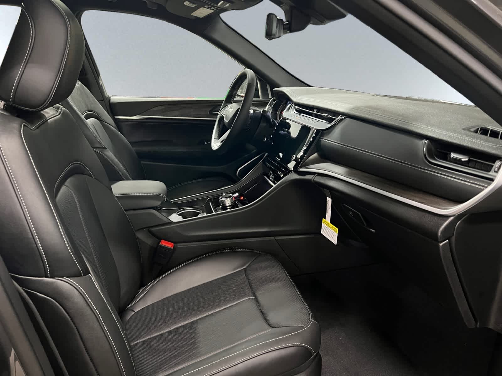 new 2026 Jeep Grand Cherokee car, priced at $52,805