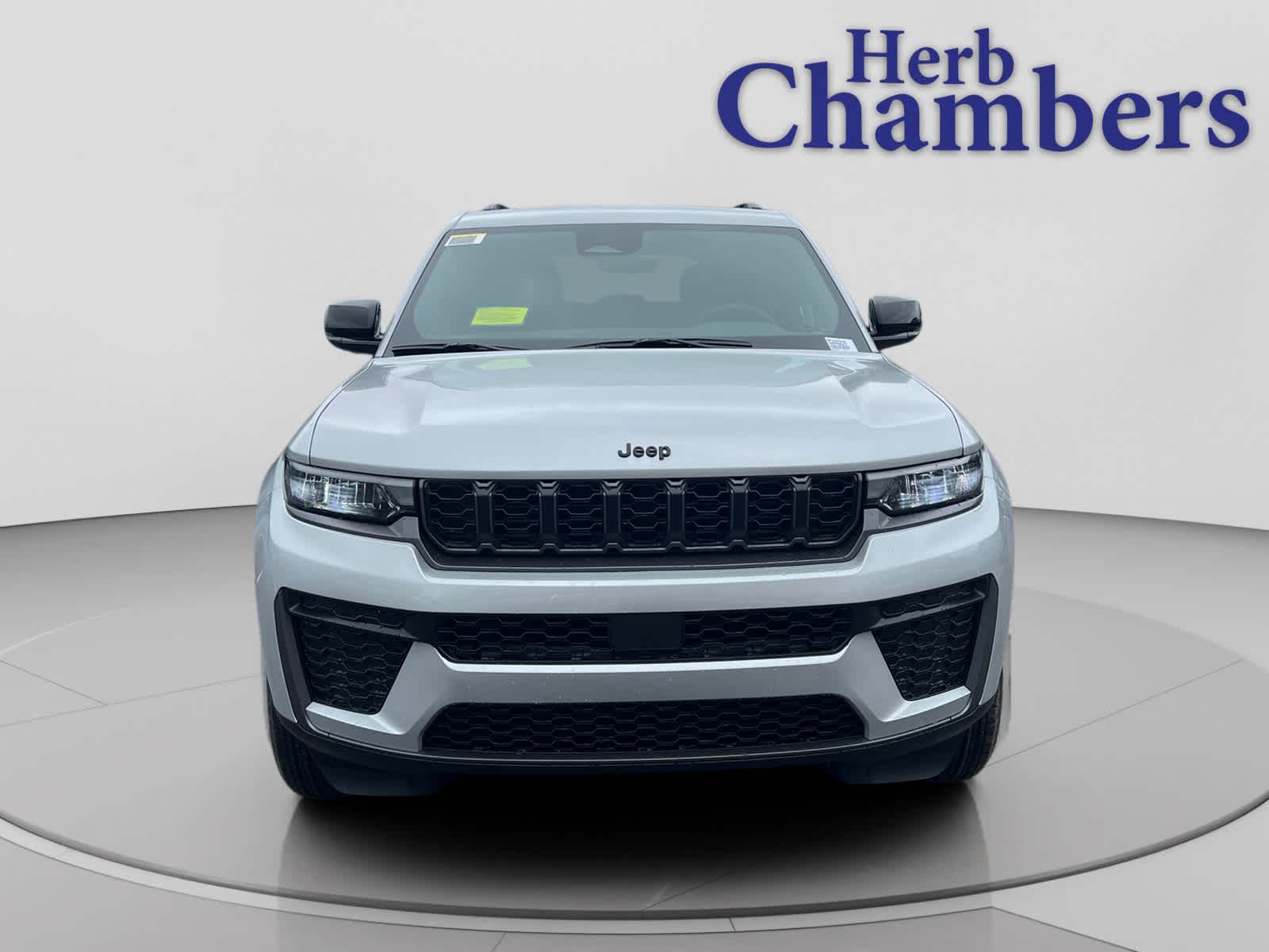 new 2026 Jeep Grand Cherokee car, priced at $48,170