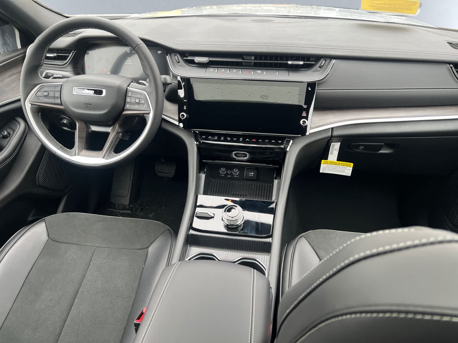 new 2026 Jeep Grand Cherokee car, priced at $48,170