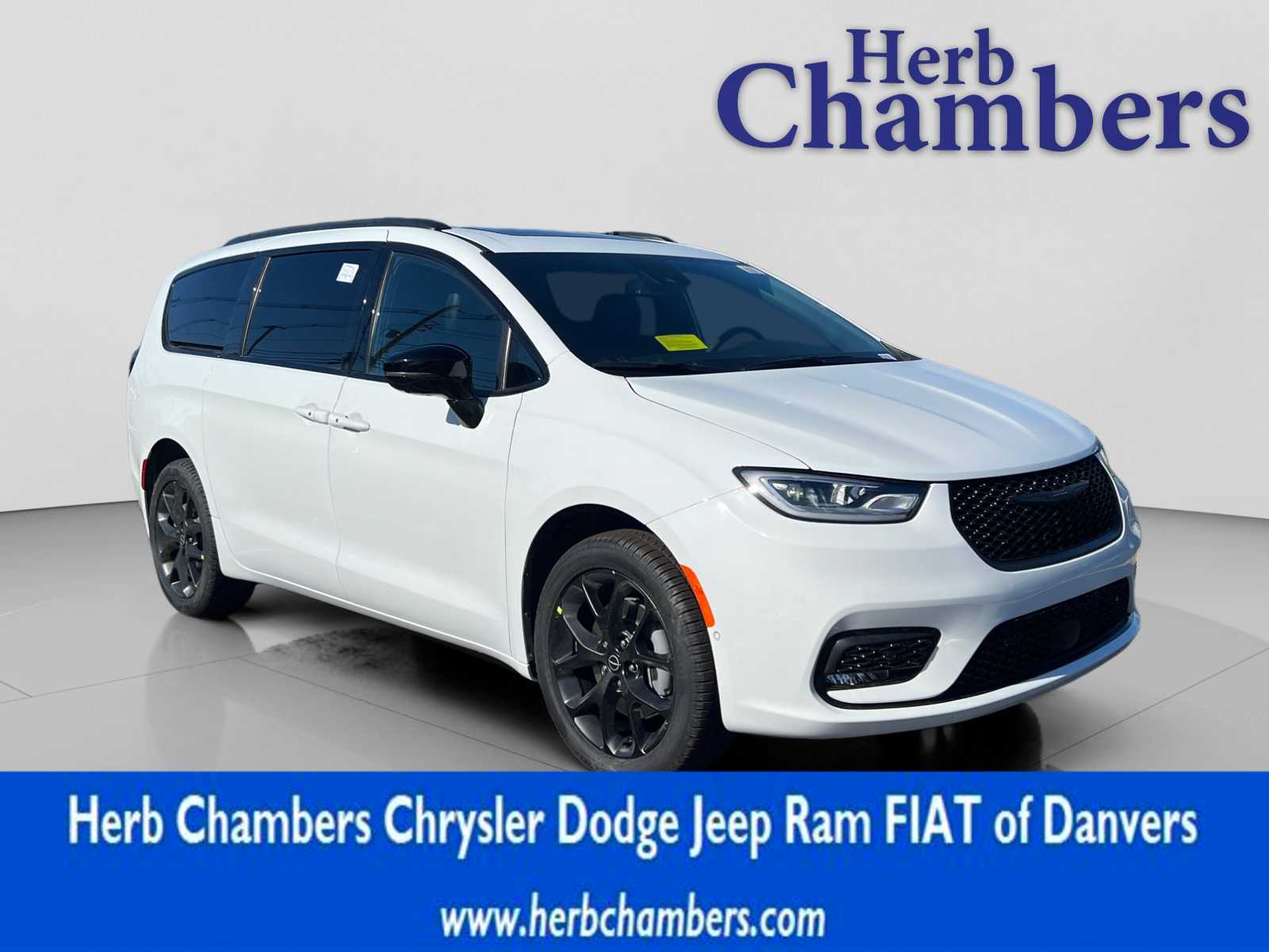 new 2026 Chrysler Pacifica car, priced at $61,785