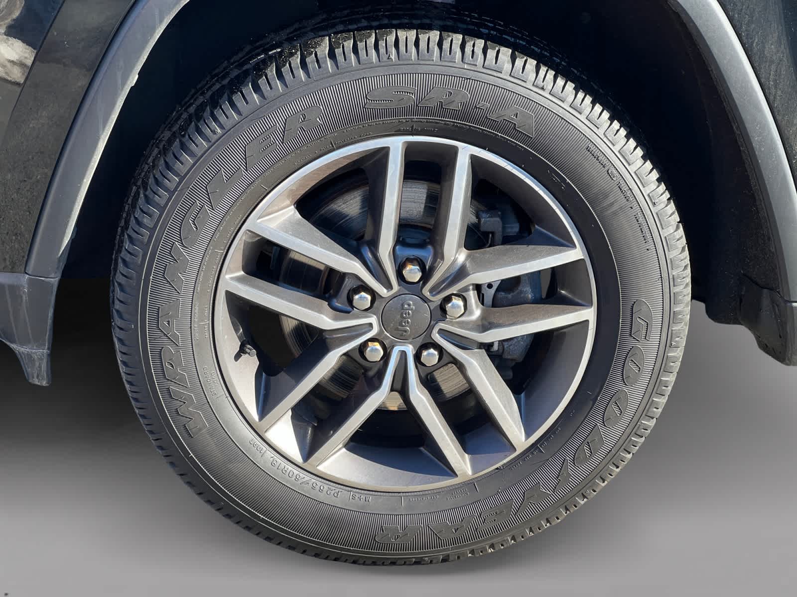 used 2020 Jeep Grand Cherokee car, priced at $18,997