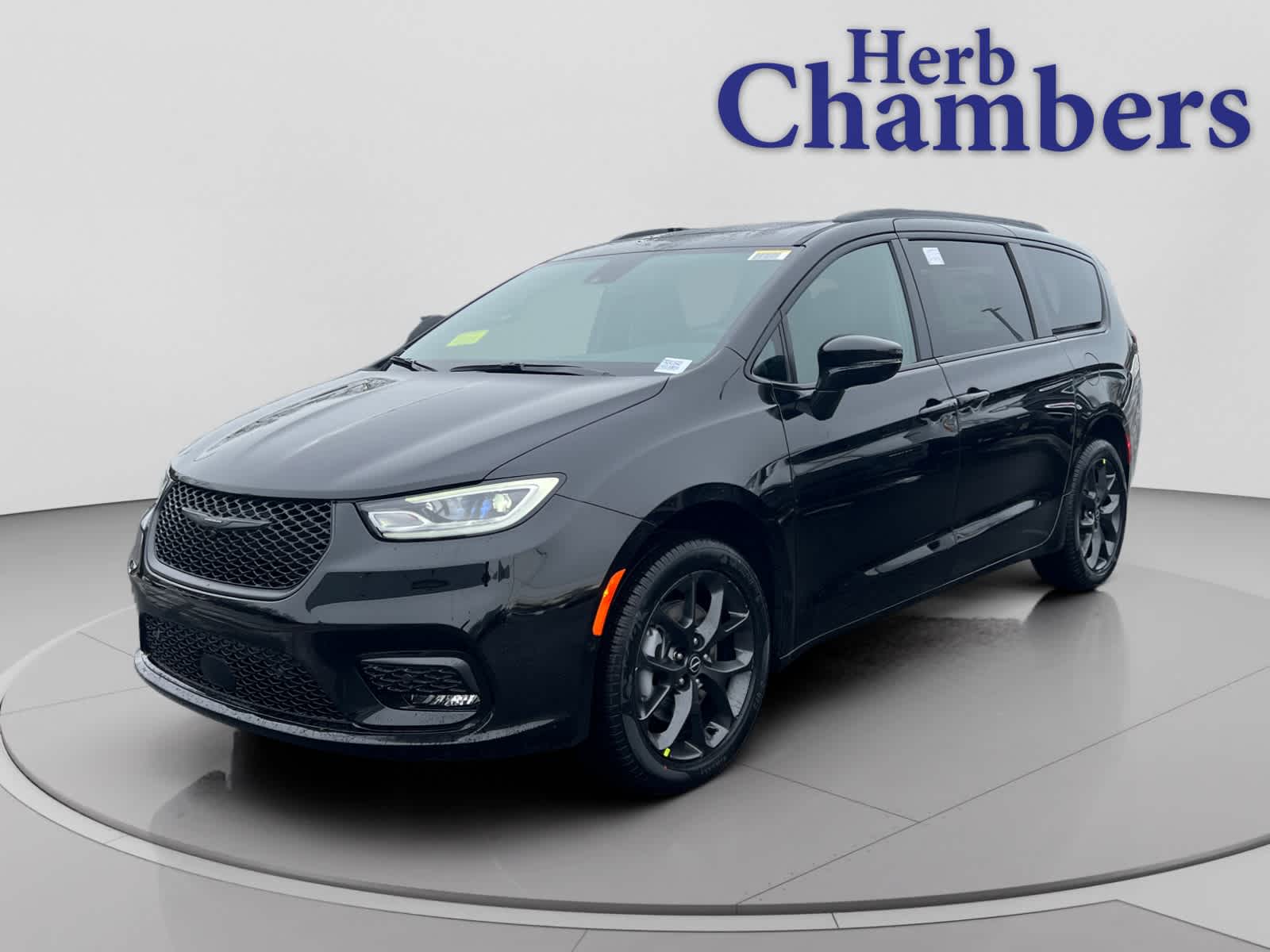 new 2026 Chrysler Pacifica car, priced at $61,285