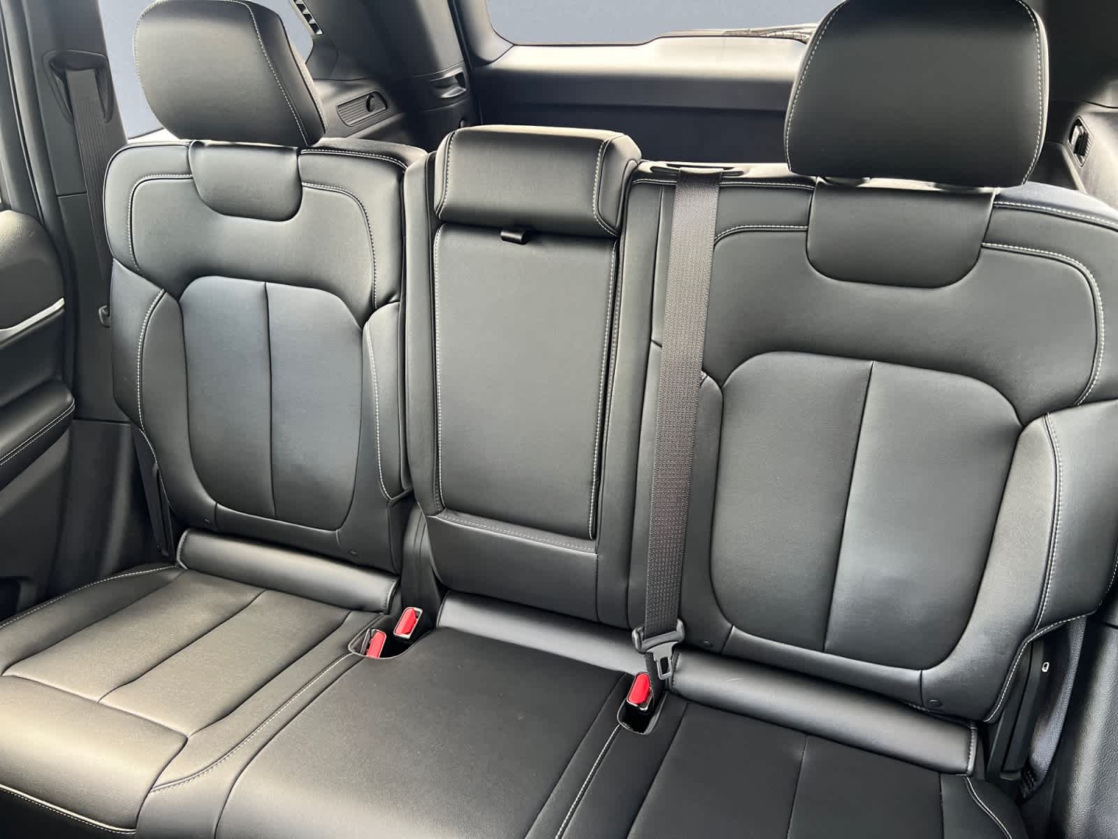 used 2025 Jeep Grand Cherokee car, priced at $37,497