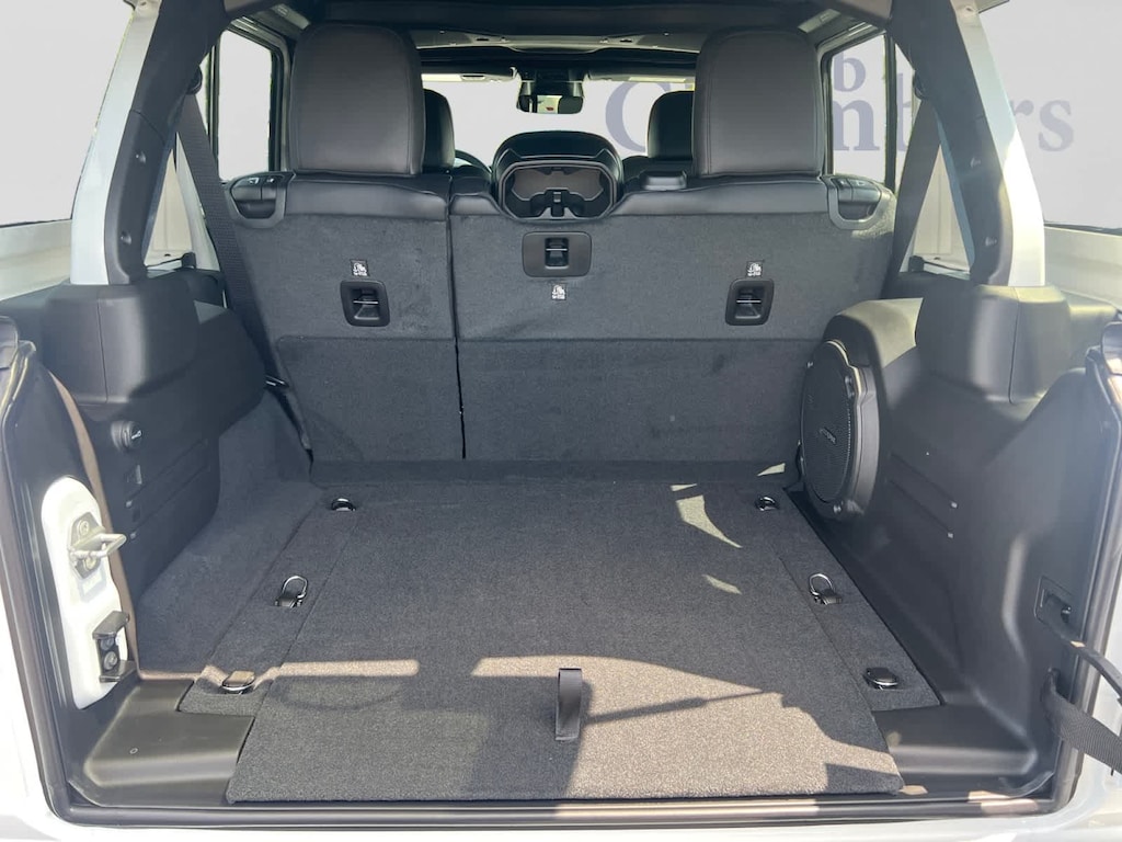 New 2026 Jeep Wrangler 4-DOOR SAHARA Sport Utility
