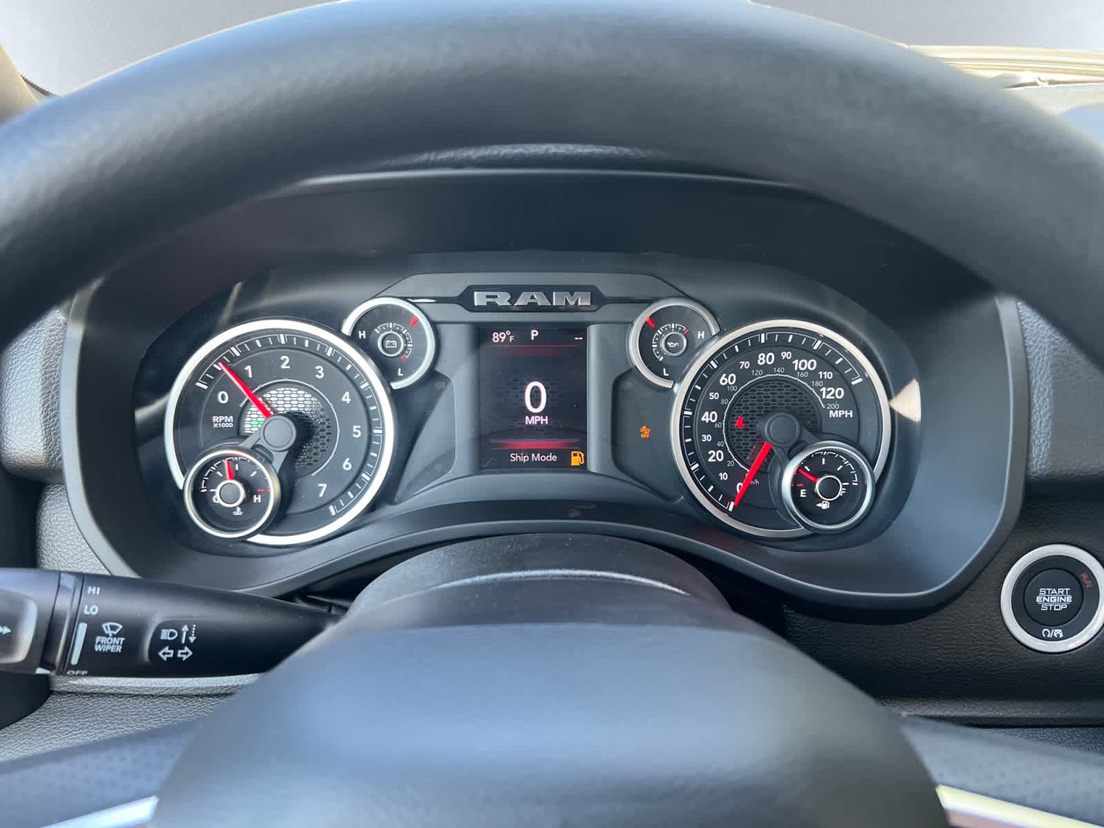 2025 Ram 1500 Tradesman photo 4