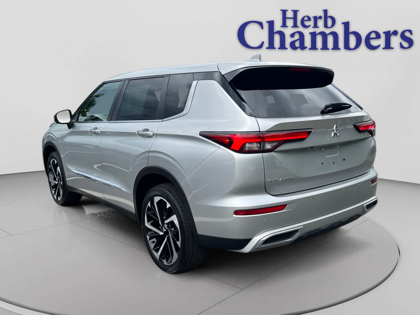 used 2022 Mitsubishi Outlander car, priced at $23,497
