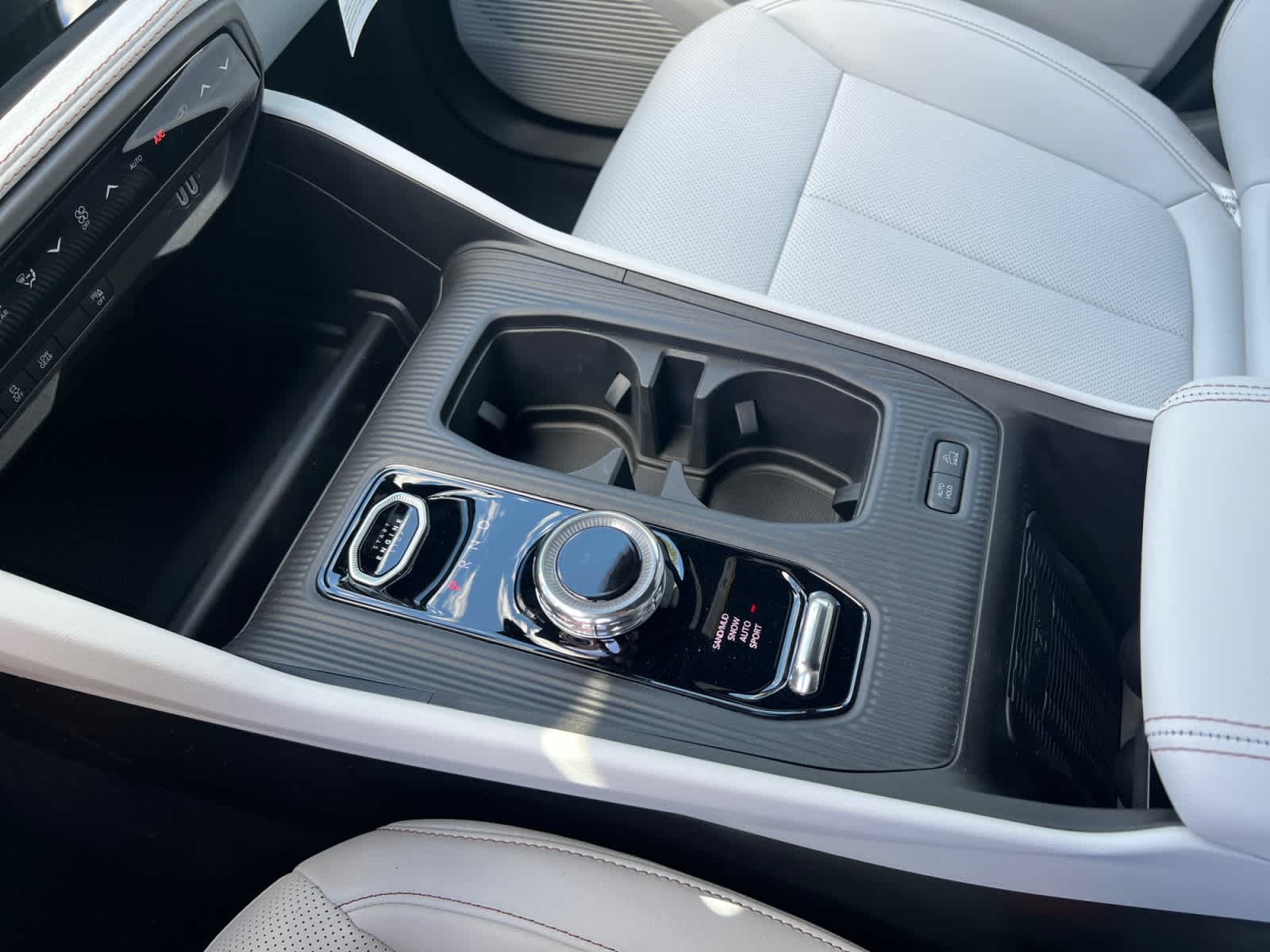 new 2026 Jeep Cherokee car, priced at $42,590