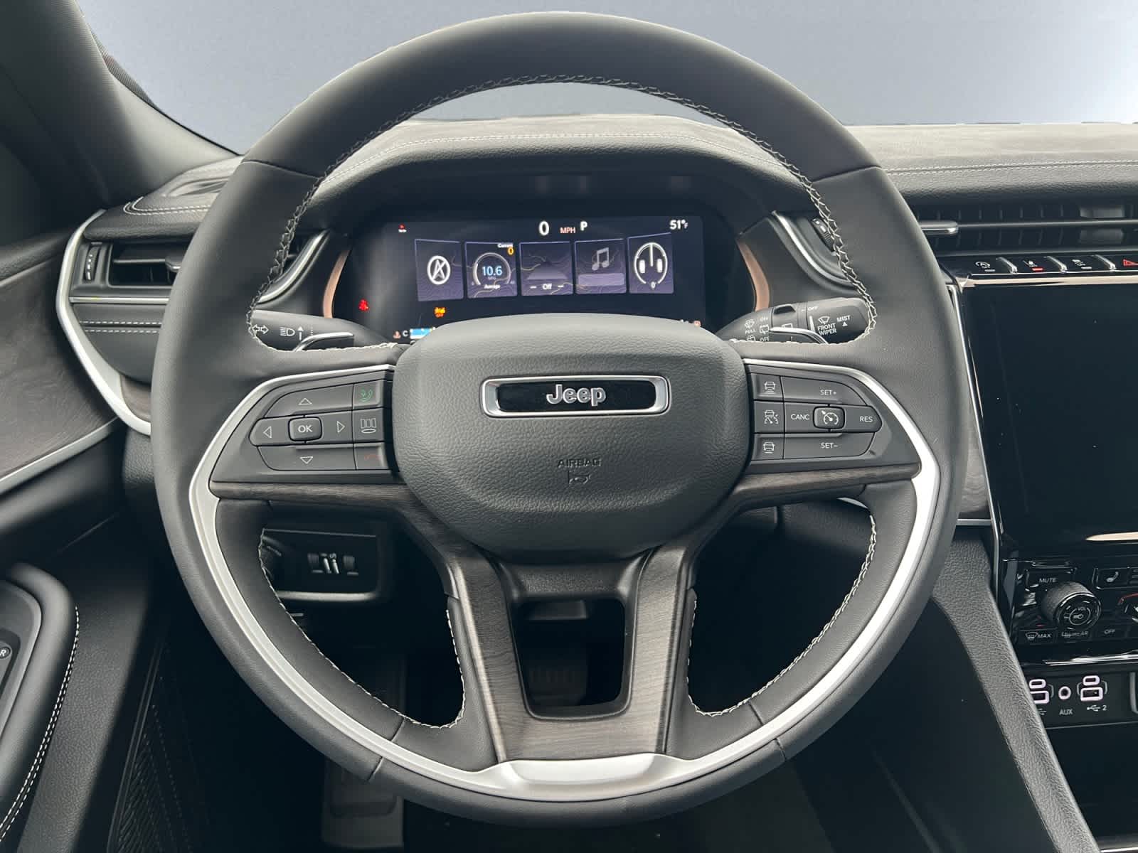 new 2025 Jeep Grand Cherokee car, priced at $47,405