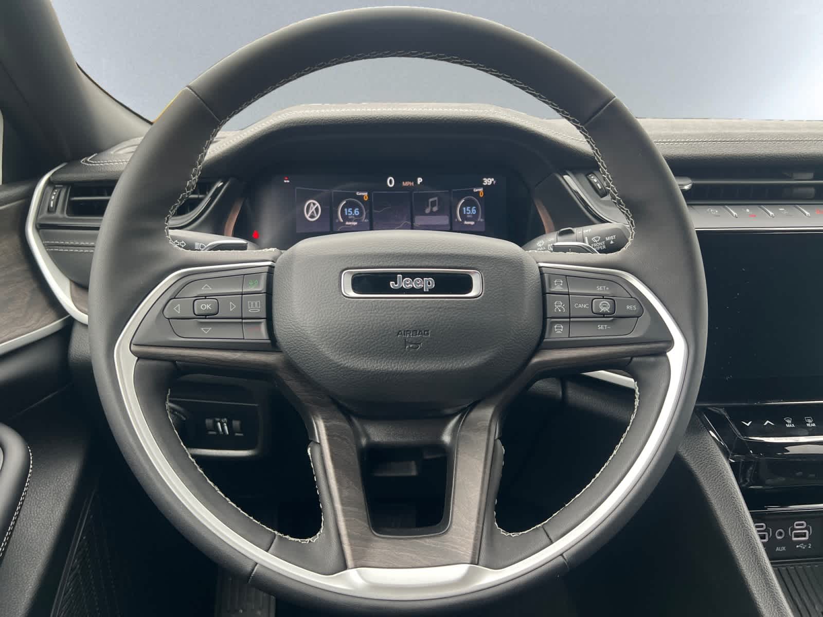 new 2026 Jeep Grand Cherokee car, priced at $47,575