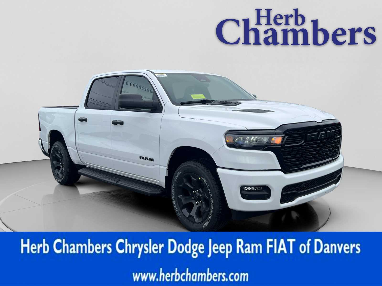 2026 RAM 1500 Express Crew Cab 4WD