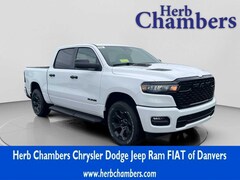 2026 Ram 1500 EXPRESS CREW CAB 4X4 5'7 BOX Pickup