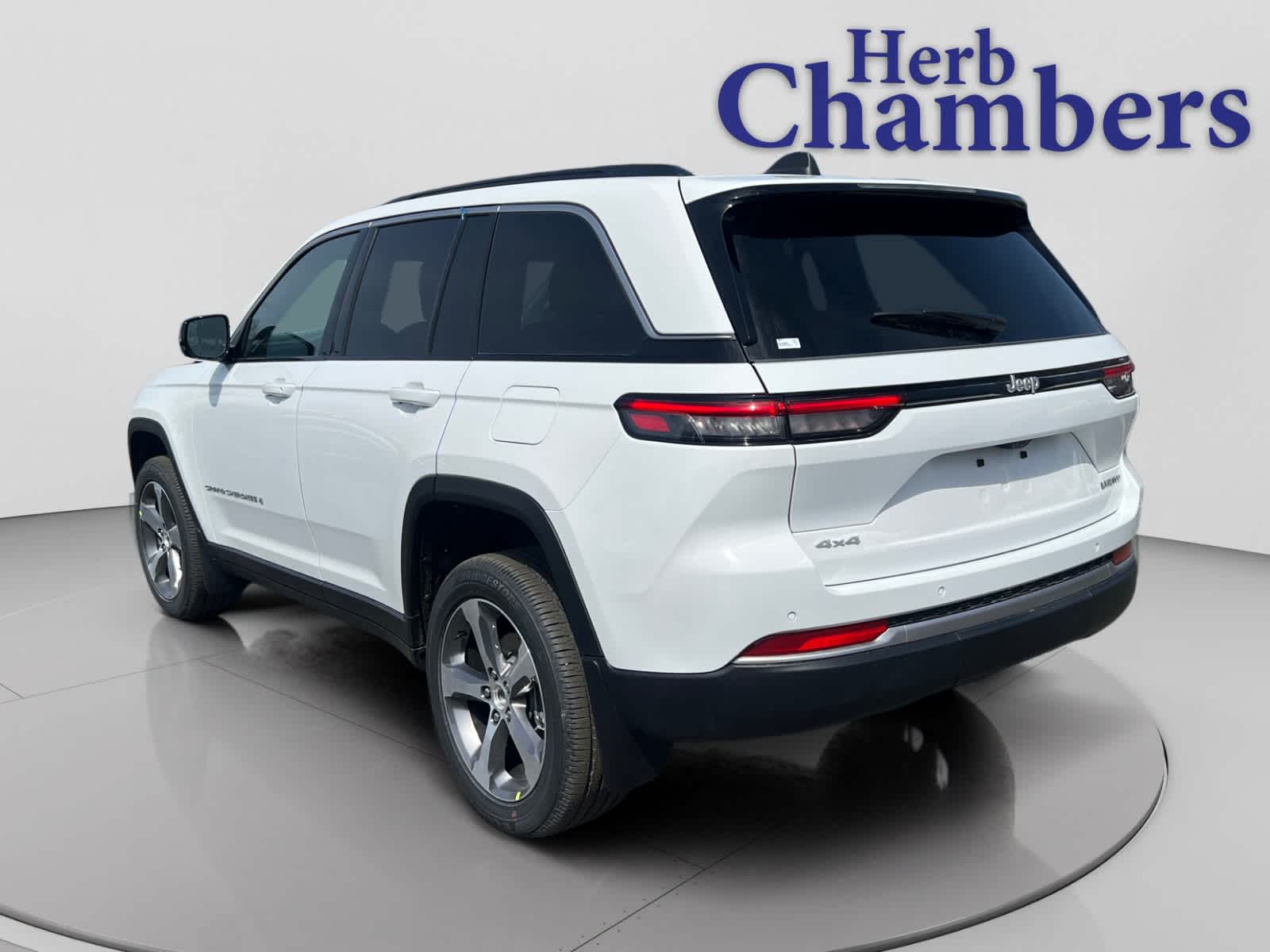 new 2026 Jeep Grand Cherokee car, priced at $50,155