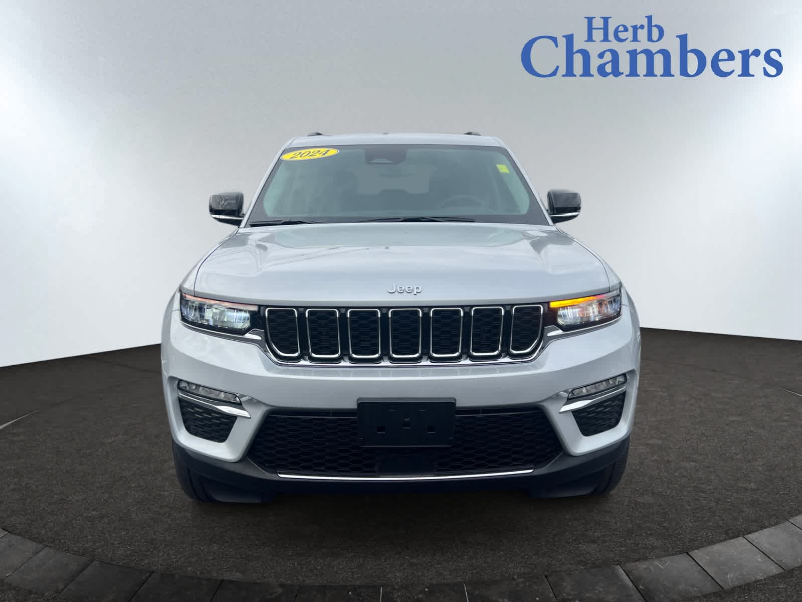 2024 Jeep Grand Cherokee Limited photo 2