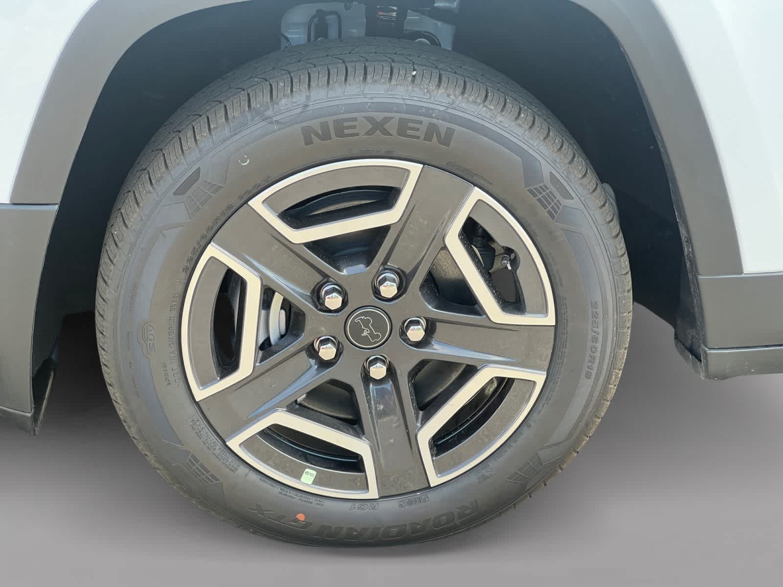 new 2026 Jeep Cherokee car, priced at $42,220