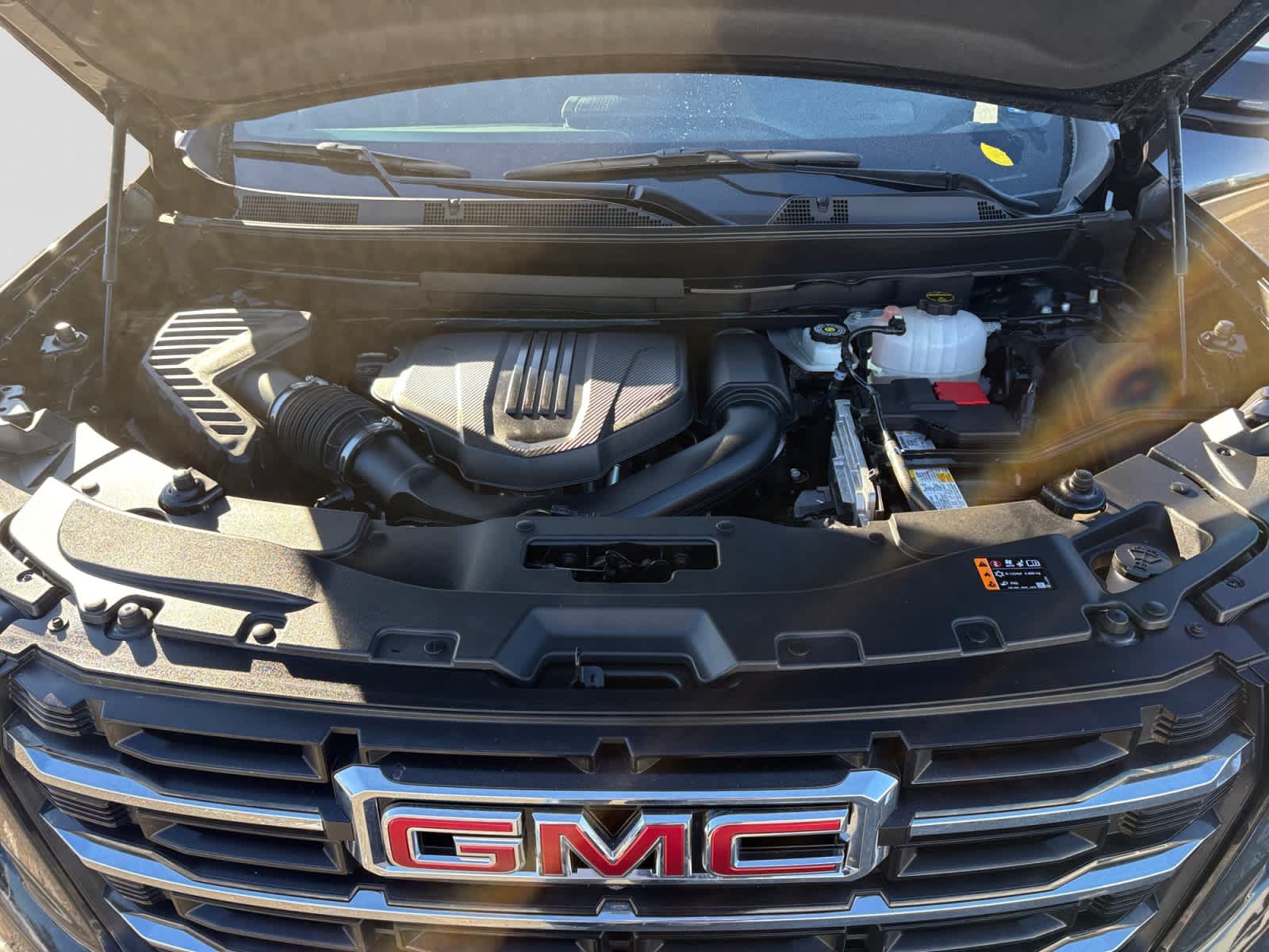 used 2025 GMC Acadia car, priced at $35,997