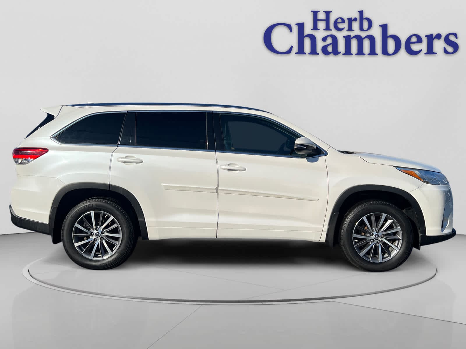 used 2018 Toyota Highlander car, priced at $23,197