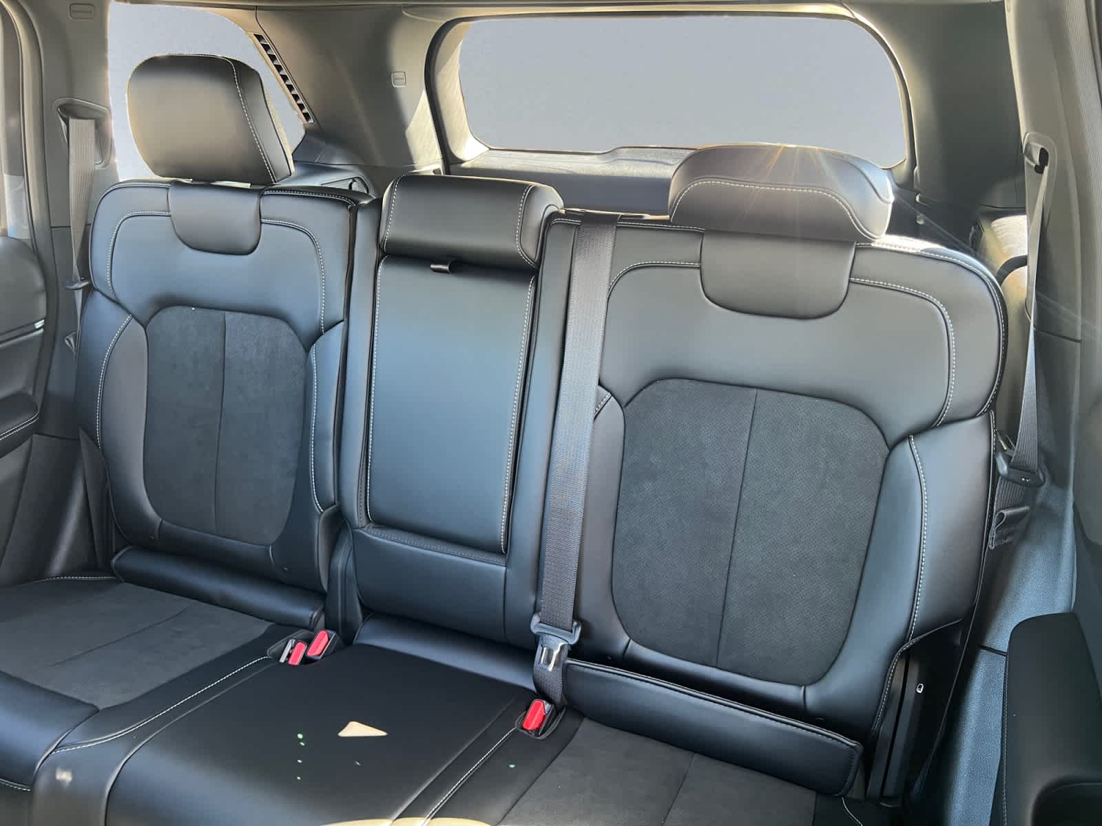 new 2025 Jeep Grand Cherokee car, priced at $45,770