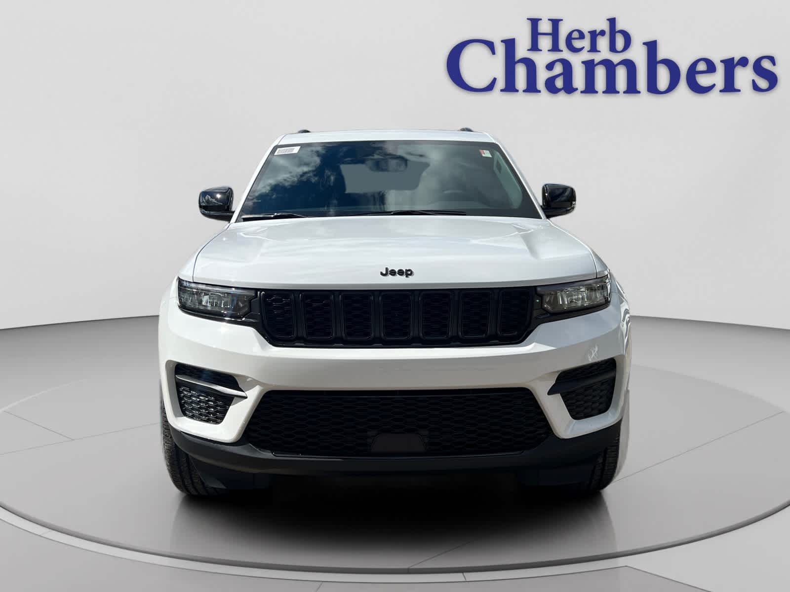 new 2025 Jeep Grand Cherokee car, priced at $44,180