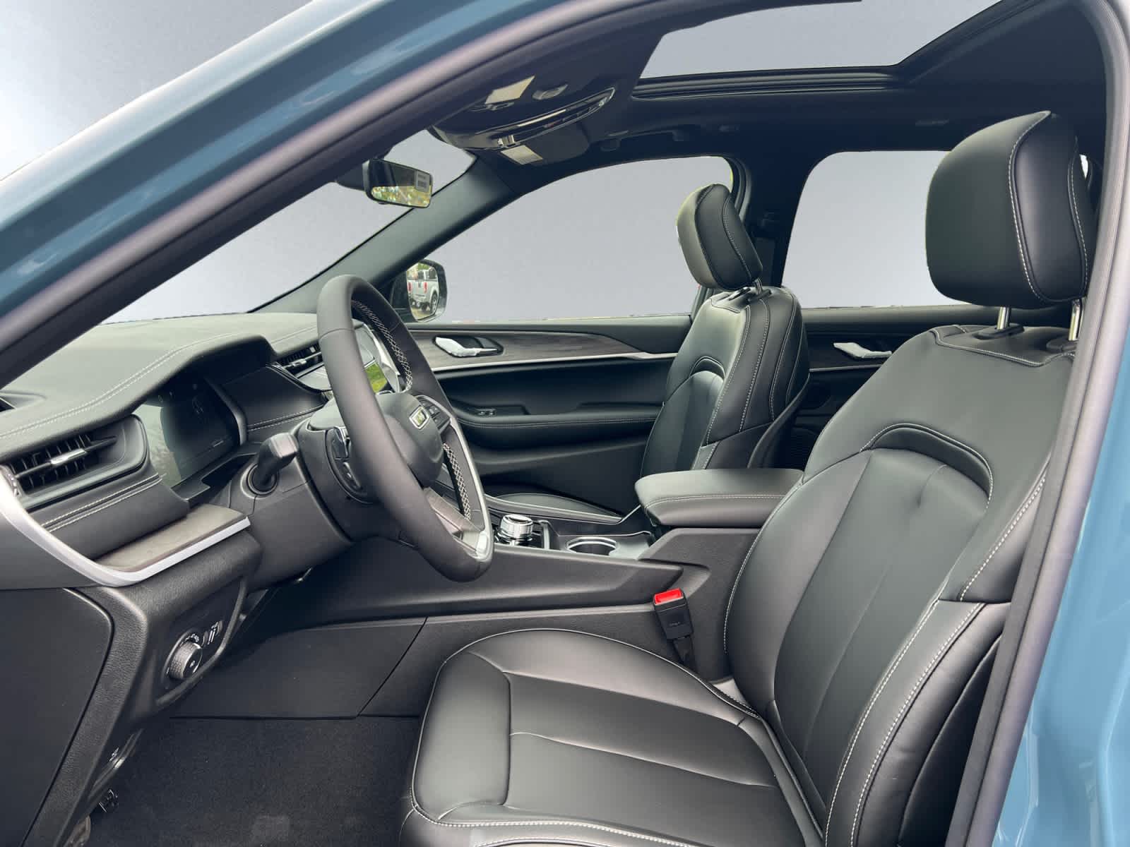 new 2026 Jeep Grand Cherokee car, priced at $51,130