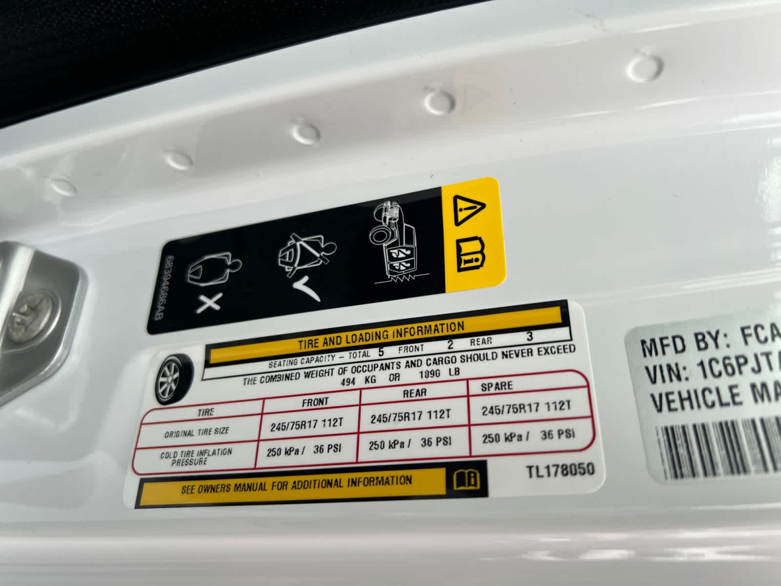 new 2026 Jeep Gladiator car, priced at $41,715