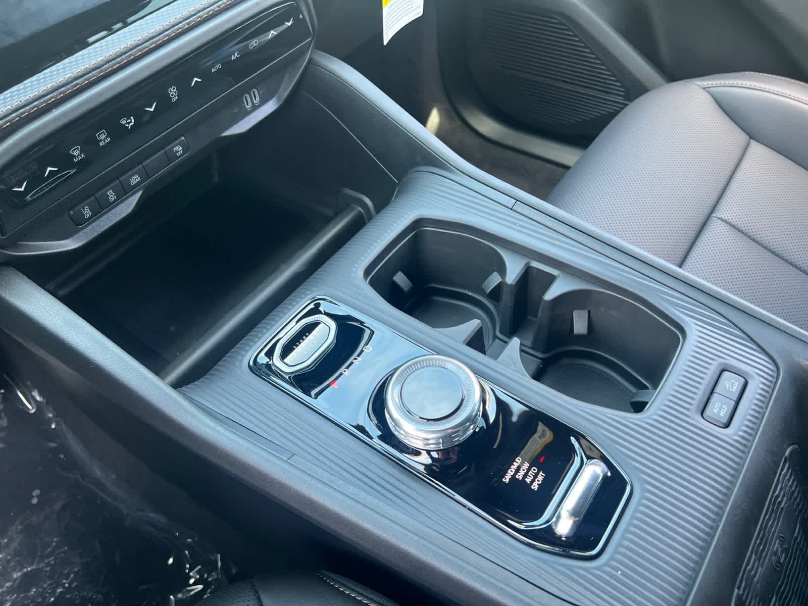 new 2026 Jeep Cherokee car, priced at $44,410